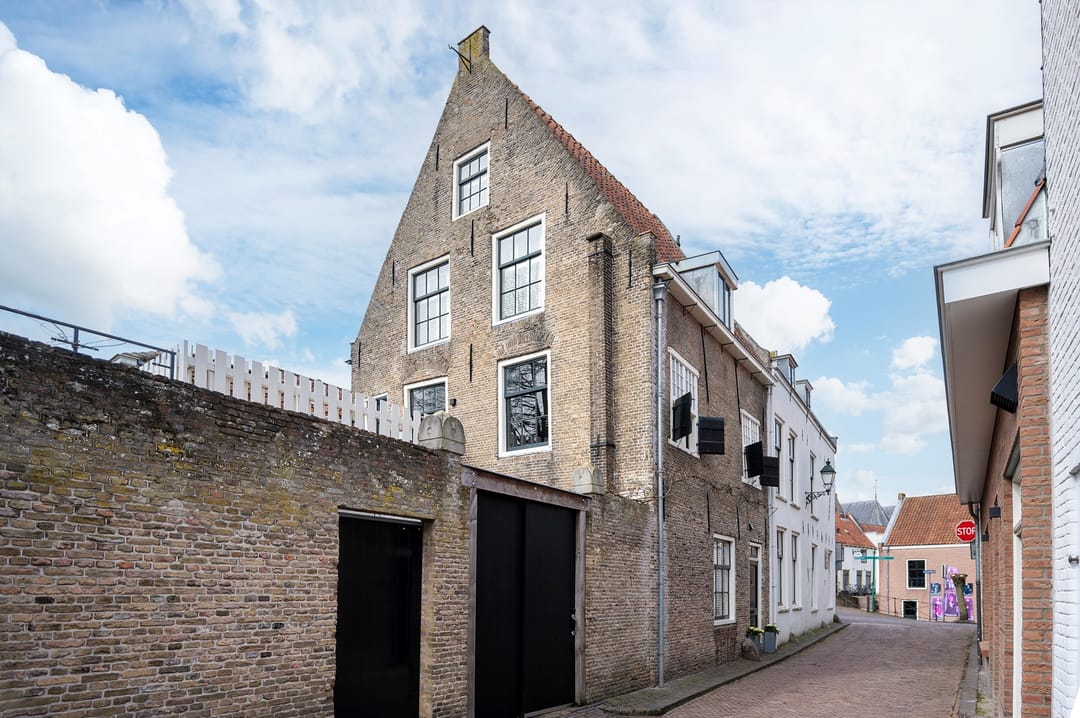 Photo 1 of Nieuwstraat 2