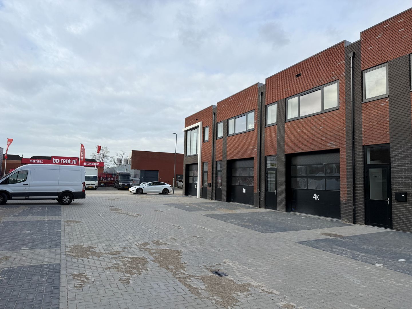 View photo 2 of Weerdskampweg 4-N