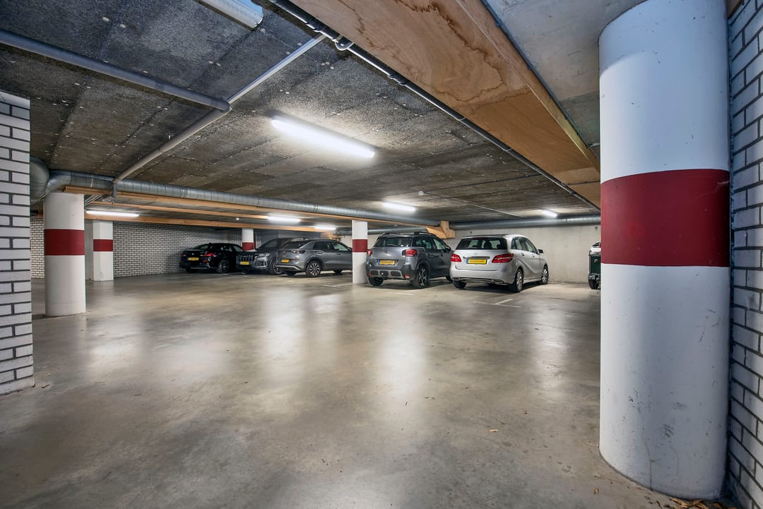 Photo 47 of Elsenerstraat 16-304