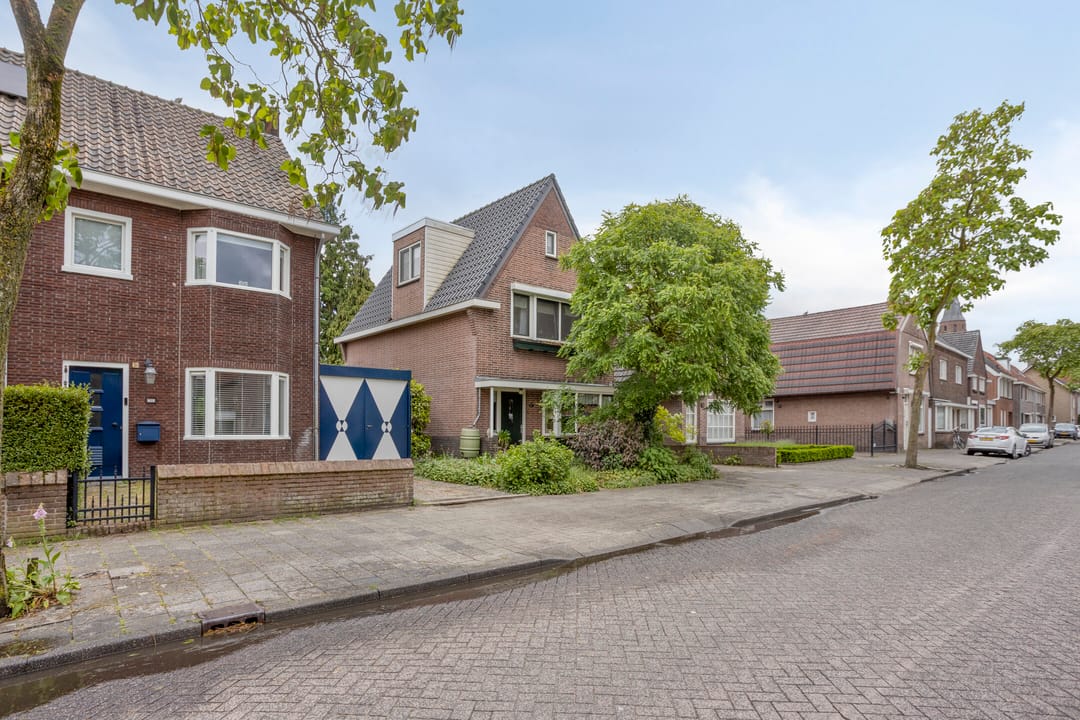 Photo 2 of Hurksestraat 36