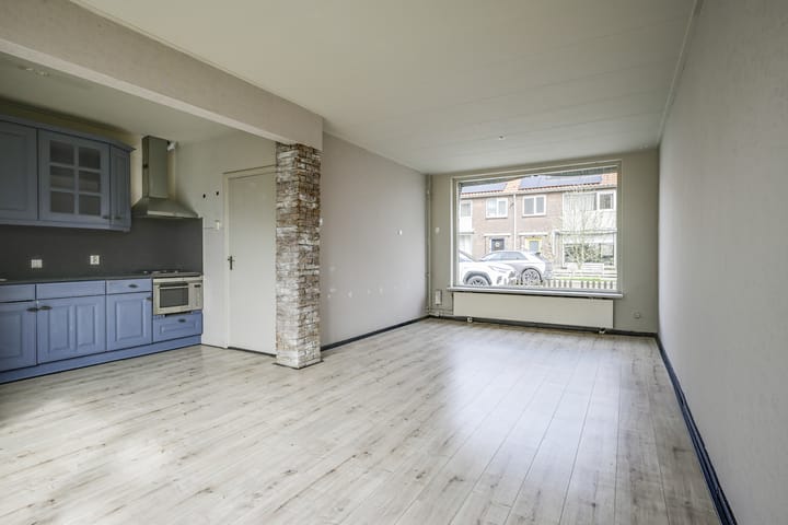 Photo 2 of Oranjestraat 48