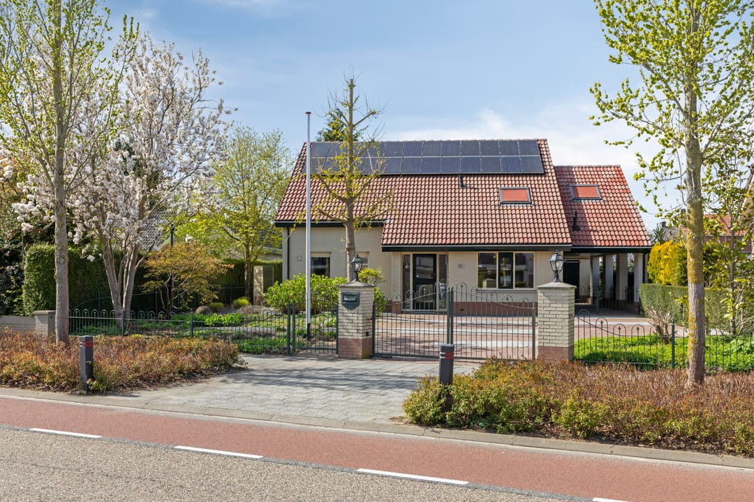 Foto 1 van Debbeshoek 14-B