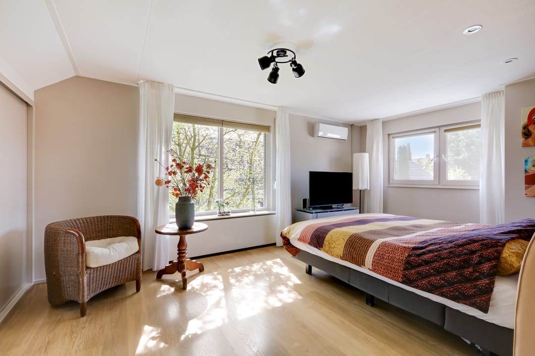 Foto 32 van Debbeshoek 14-B