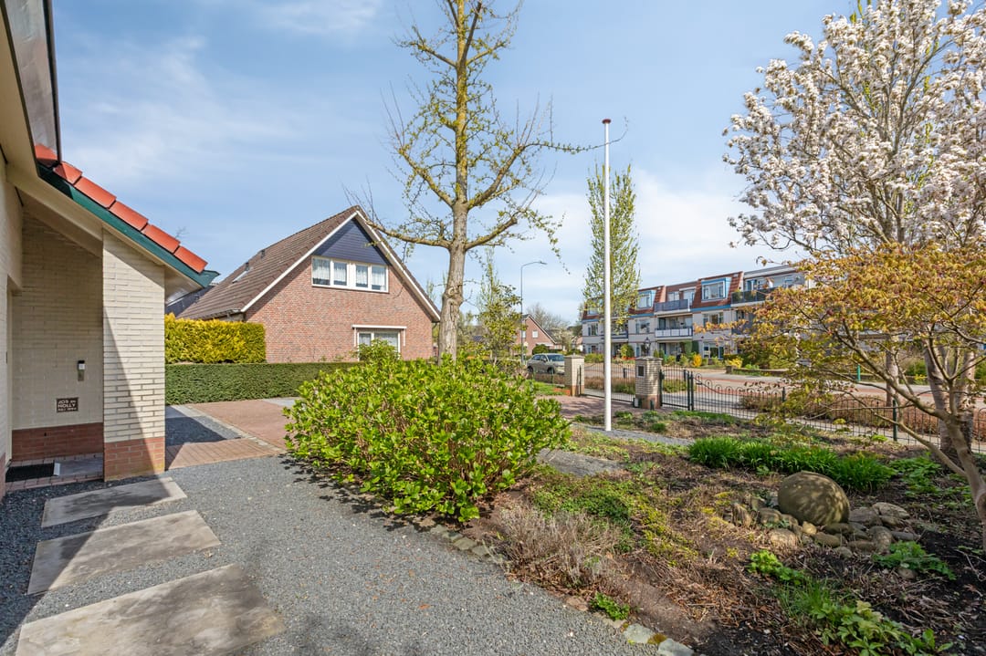 Foto 71 van Debbeshoek 14-B