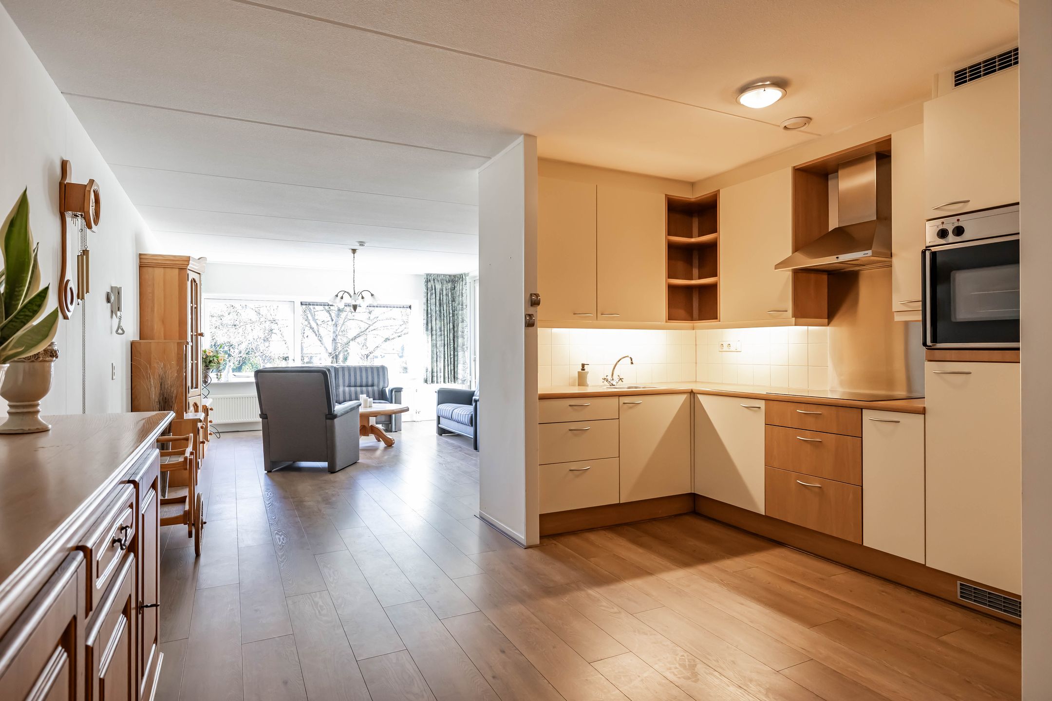 Photo 3 of Tynaarlosestraat 30-A