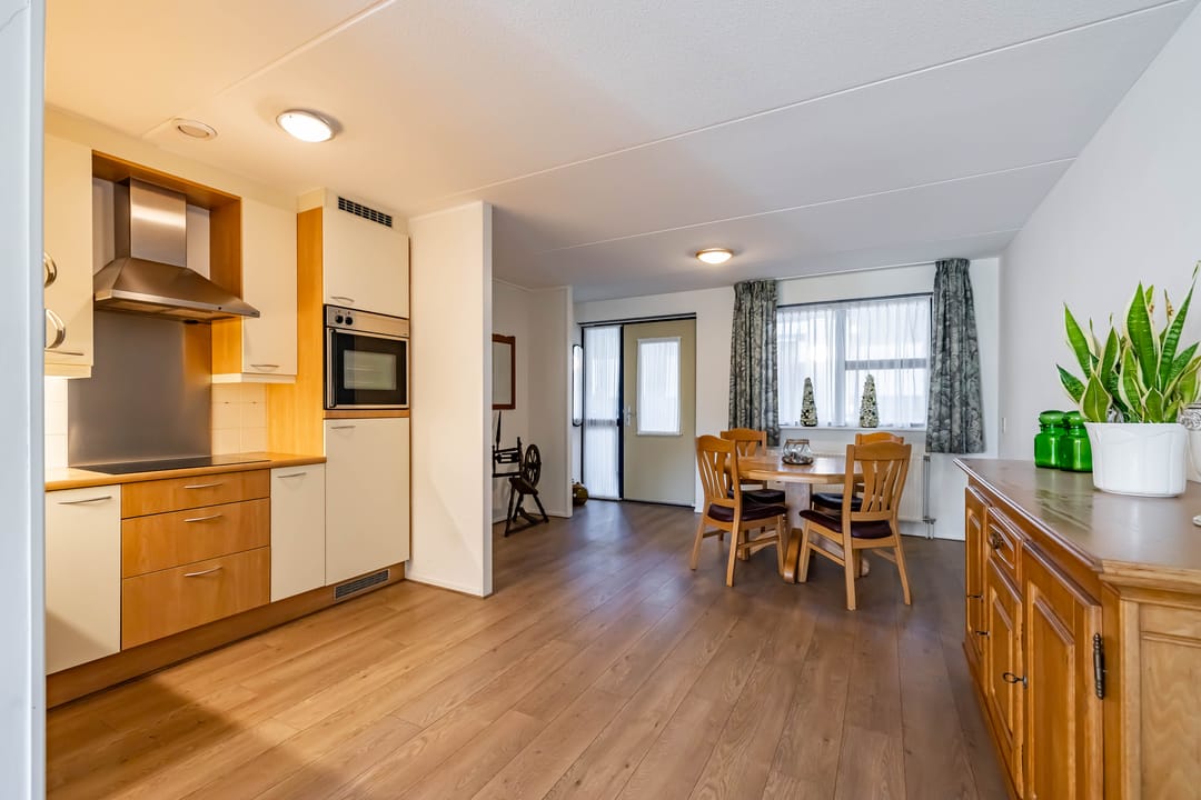 Photo 26 of Tynaarlosestraat 30-A