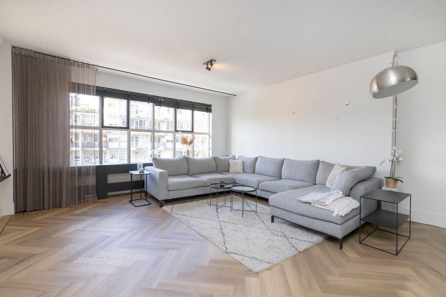 Foto 20 van Waterlooplein 5-B