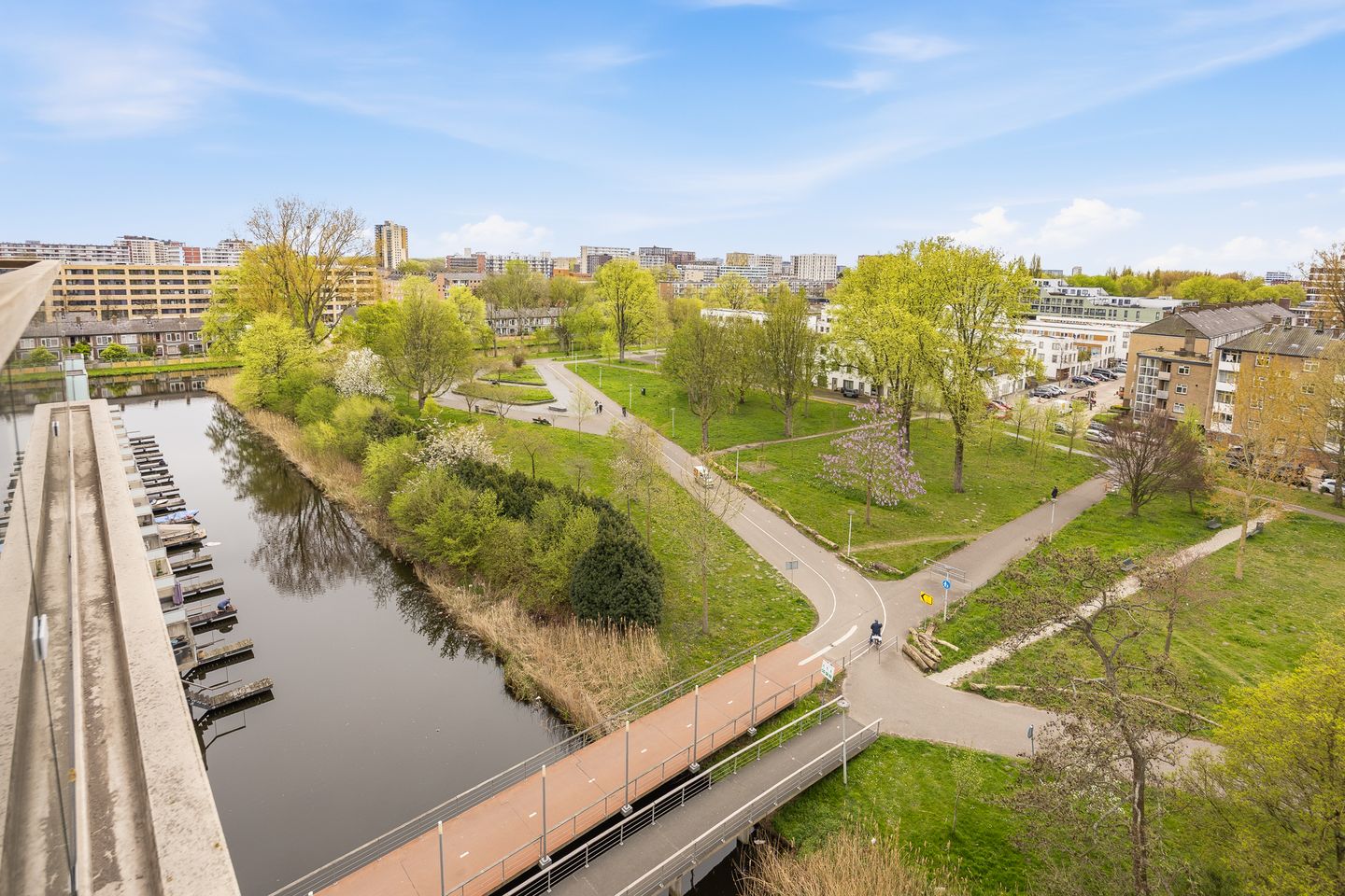 Foto 14 van Osdorper Ban 647