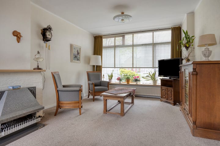 Photo 2 of Ype Staakstraat 3