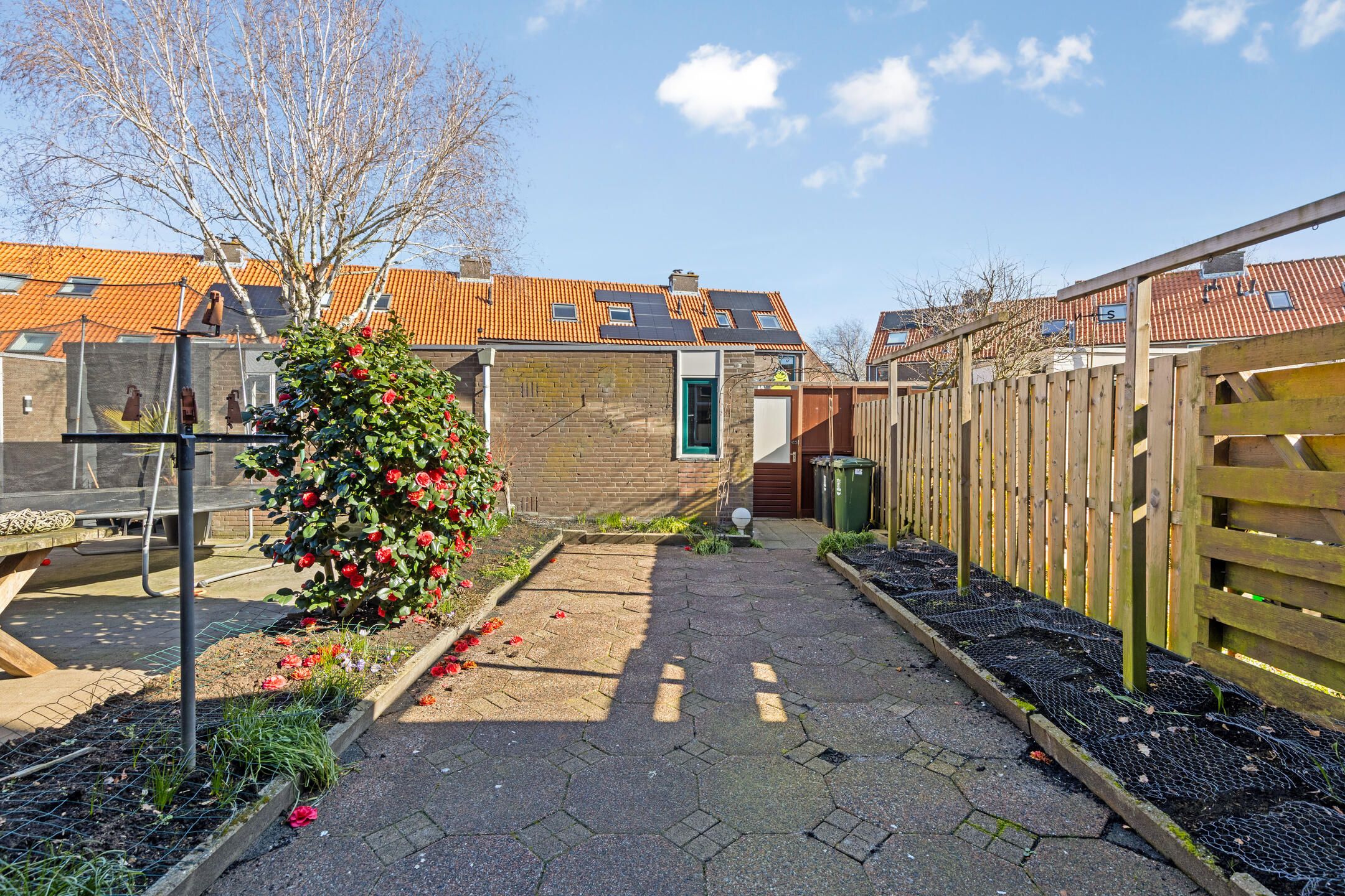 Terraced house with 4 bedrooms in child-friendly neighborhood — 21