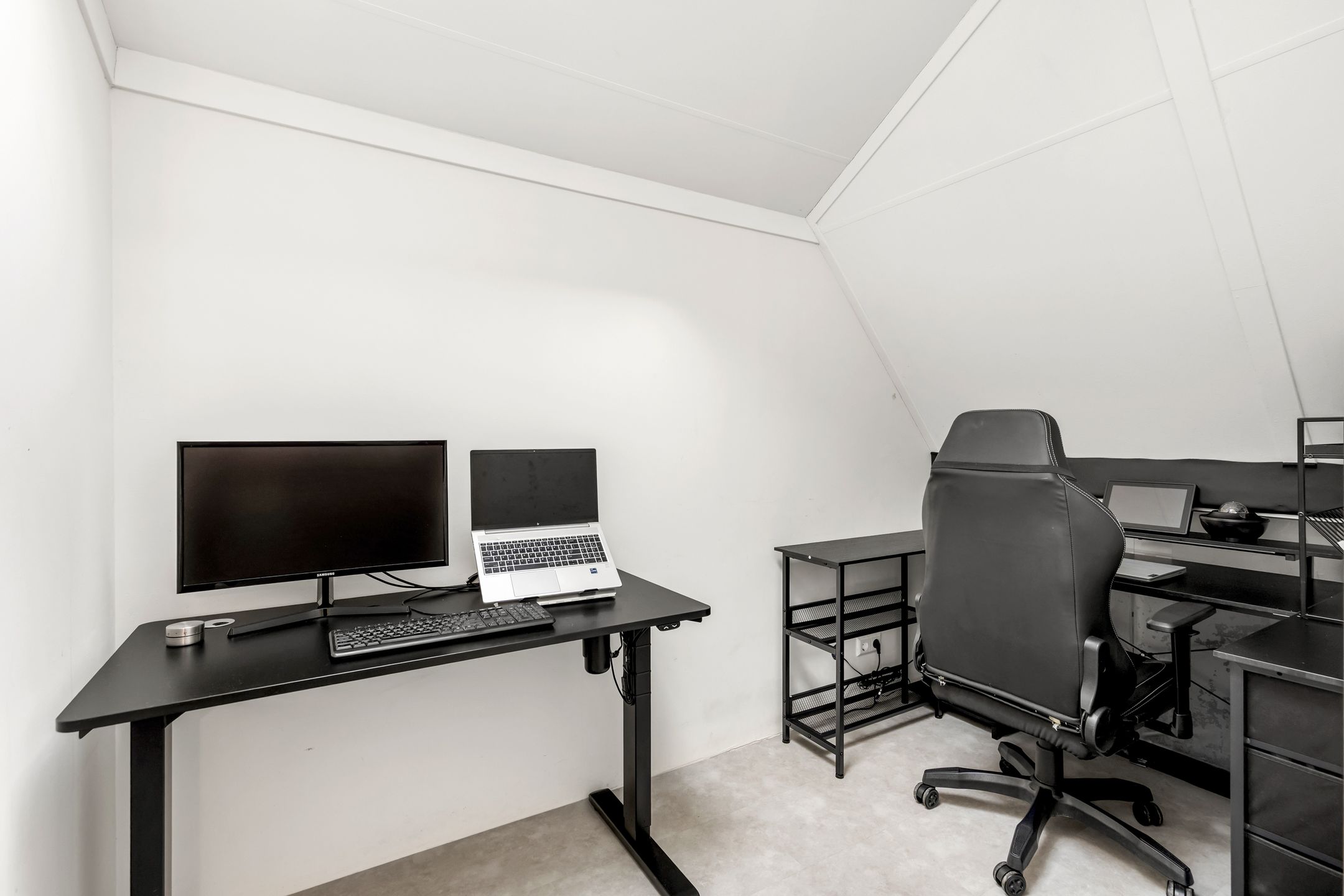 Photo 12 of Silenestraat 15-E