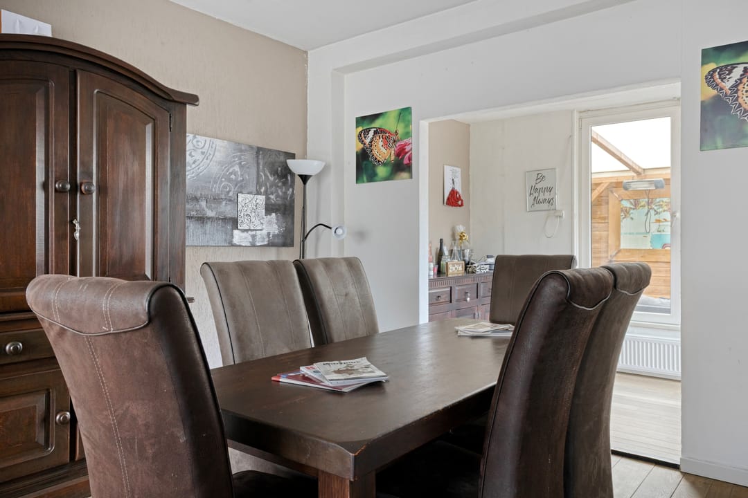 Well-maintained semi-detached house with 4 bedrooms, garage and solar panels in Buchten — 13