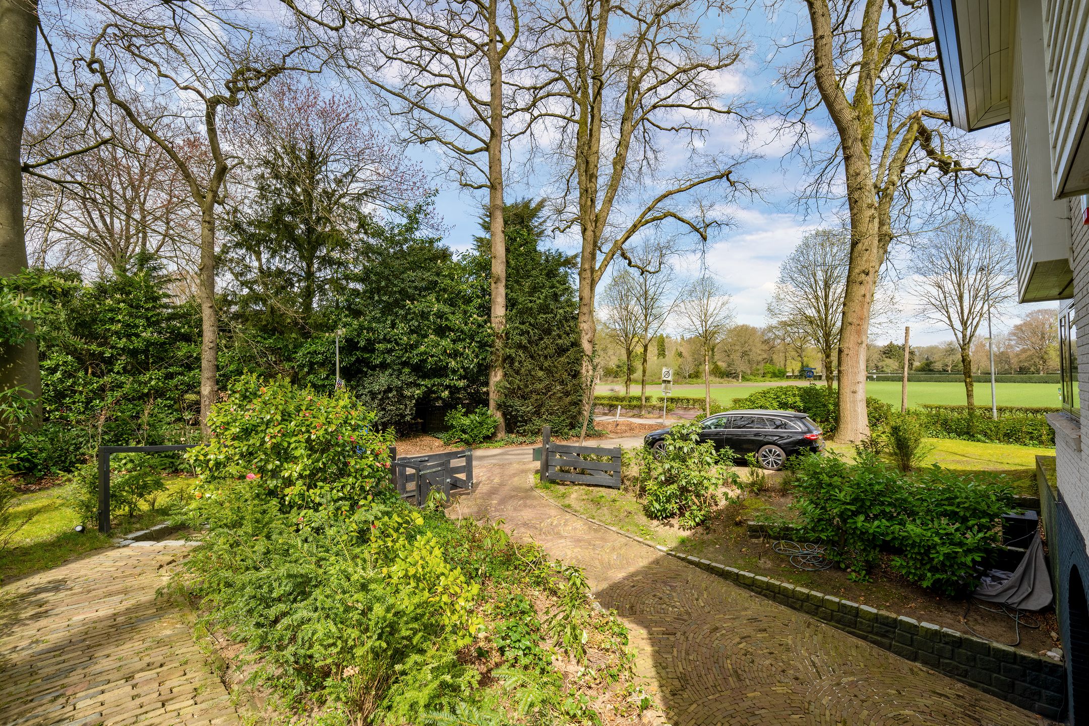 Foto 39 van Rozenlaantje 1