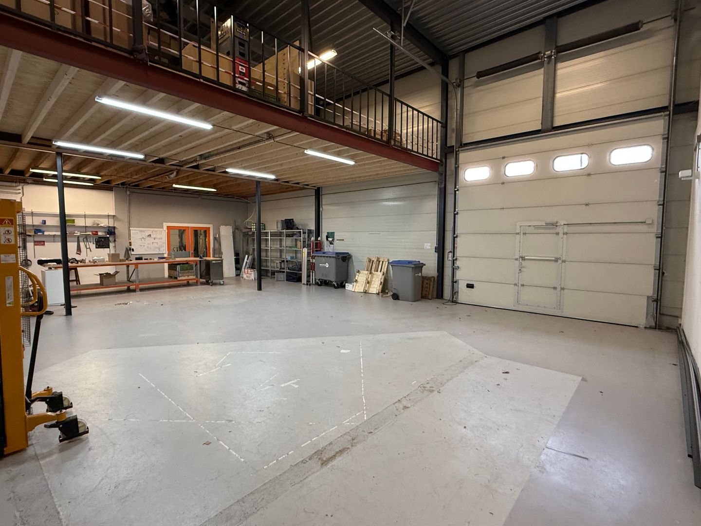 View photo 5 of Spuiweg 22-h