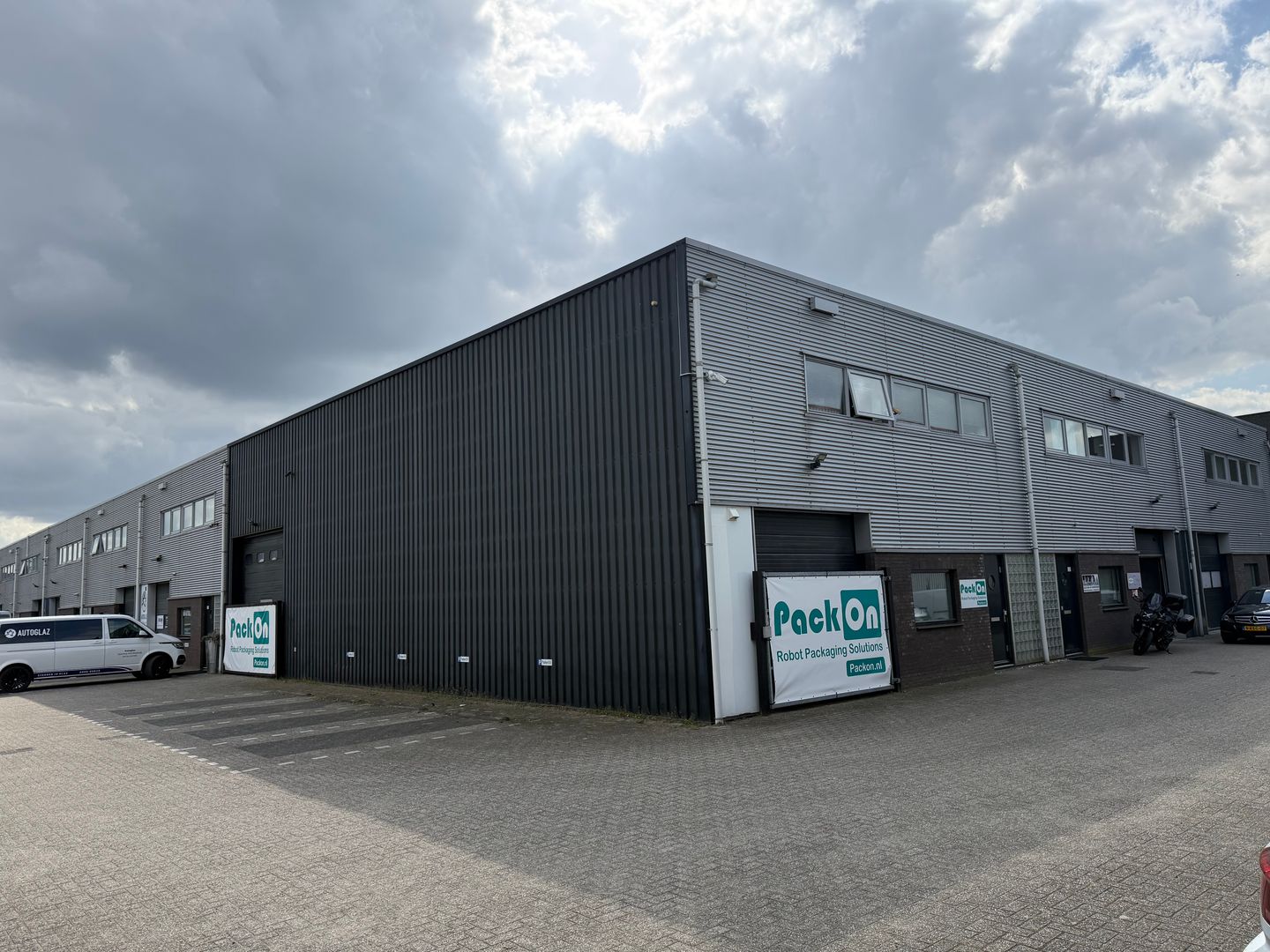 View photo 1 of Spuiweg 22-h