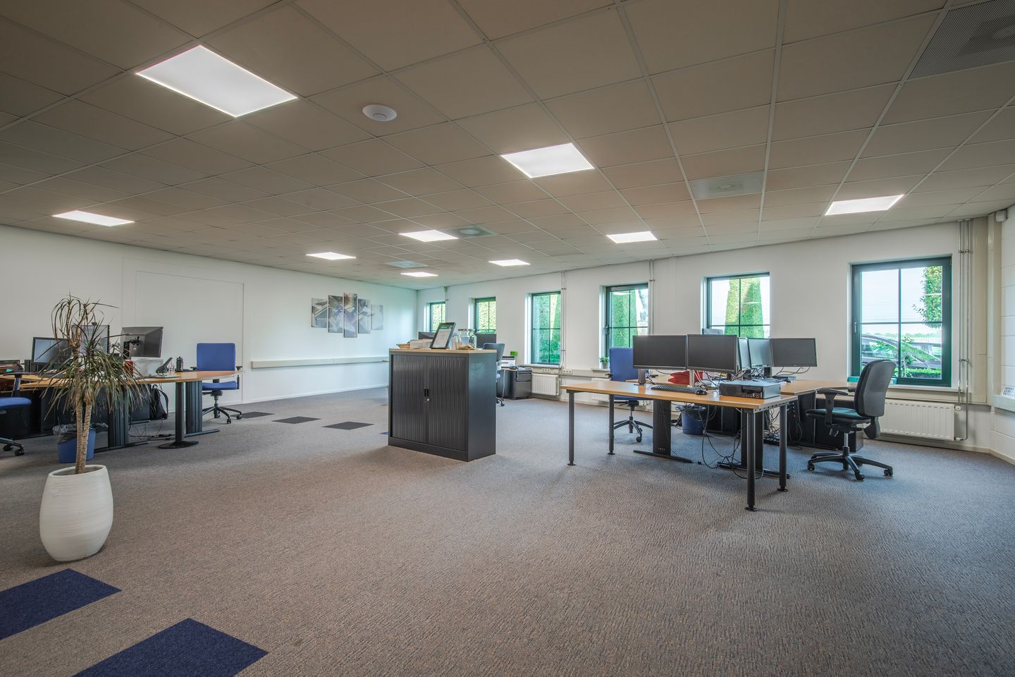 View photo 2 of Buskesdries 9