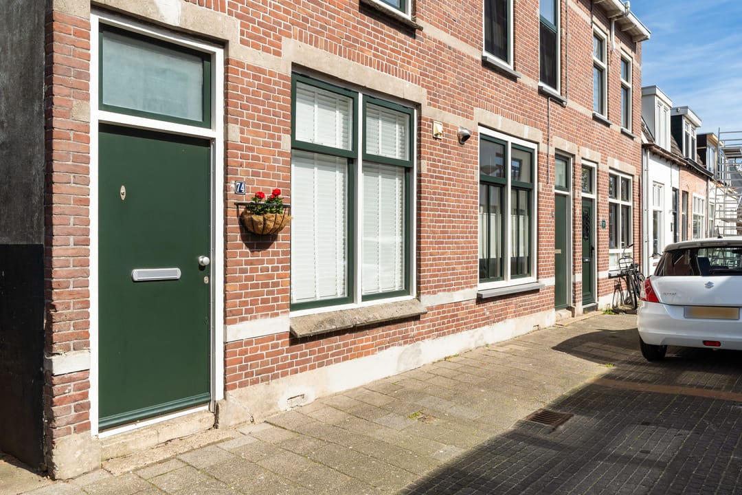 Photo 8 of Oranjestraat 74
