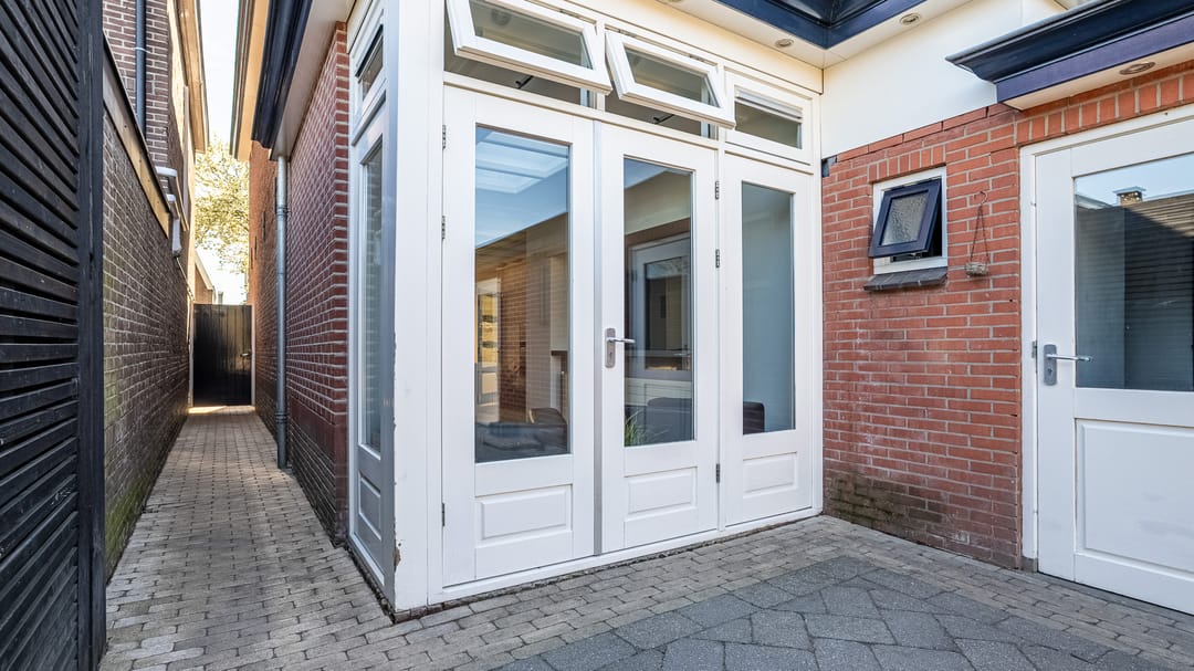 Photo 32 of Rozenstraat 18