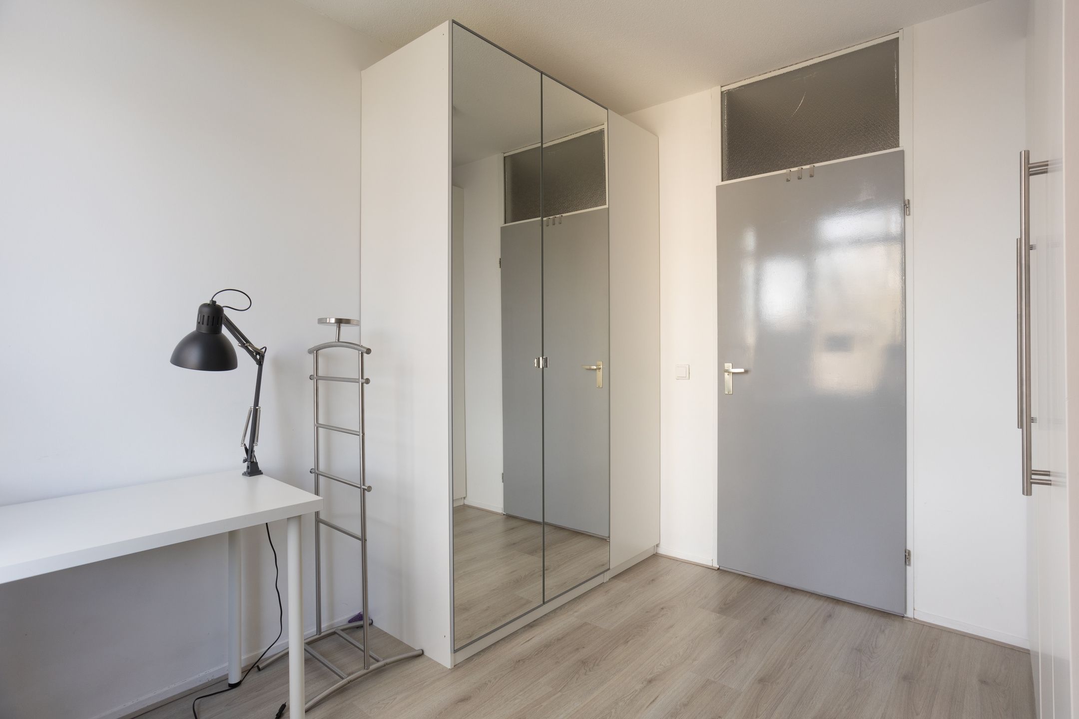 Spacious three-room apartment with south-facing balcony in Rotterdam centre — 21