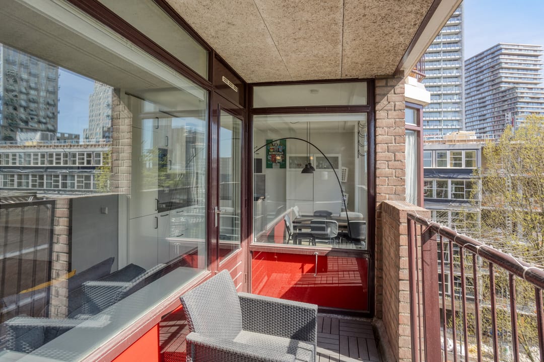 Spacious three-room apartment with south-facing balcony in Rotterdam centre — 26