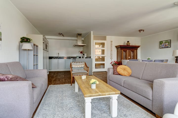 Foto 2 van Taets van Amerongenweg 2-06