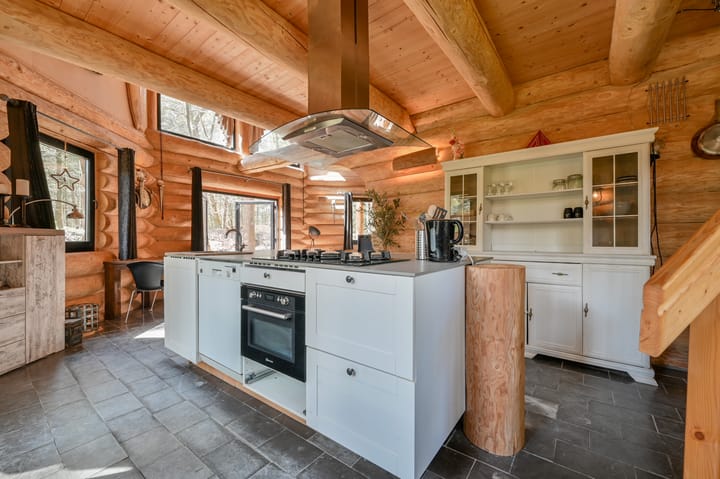 Photo 4 of Soesterbergsestraat 133-B17