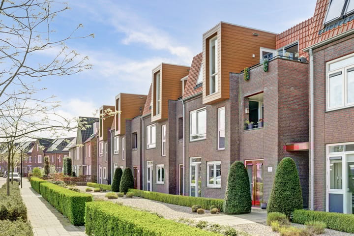 Foto 4 van Taets van Amerongenweg 2-06