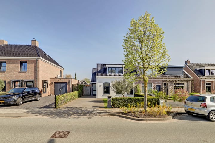 Photo 3 of Oostweg 35