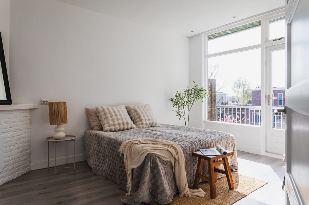 Foto 2 van Caan van Necklaan 106