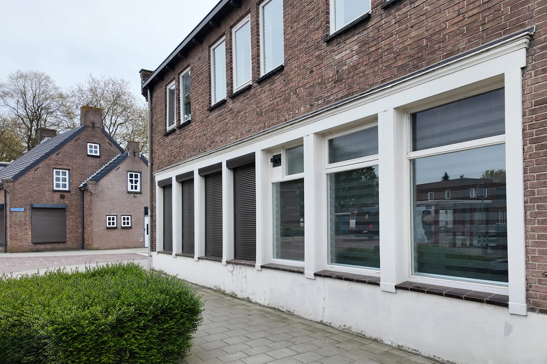 Ground Floor Apartment with Storage in Zevenbergschen Hoek — 32