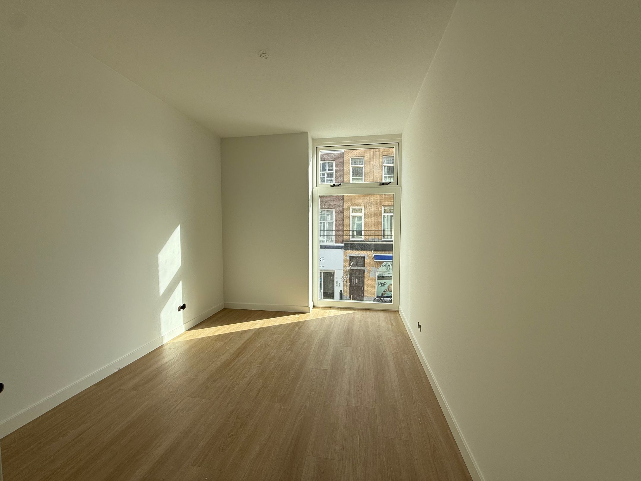 Photo 9 of Zoutmanstraat 44-L