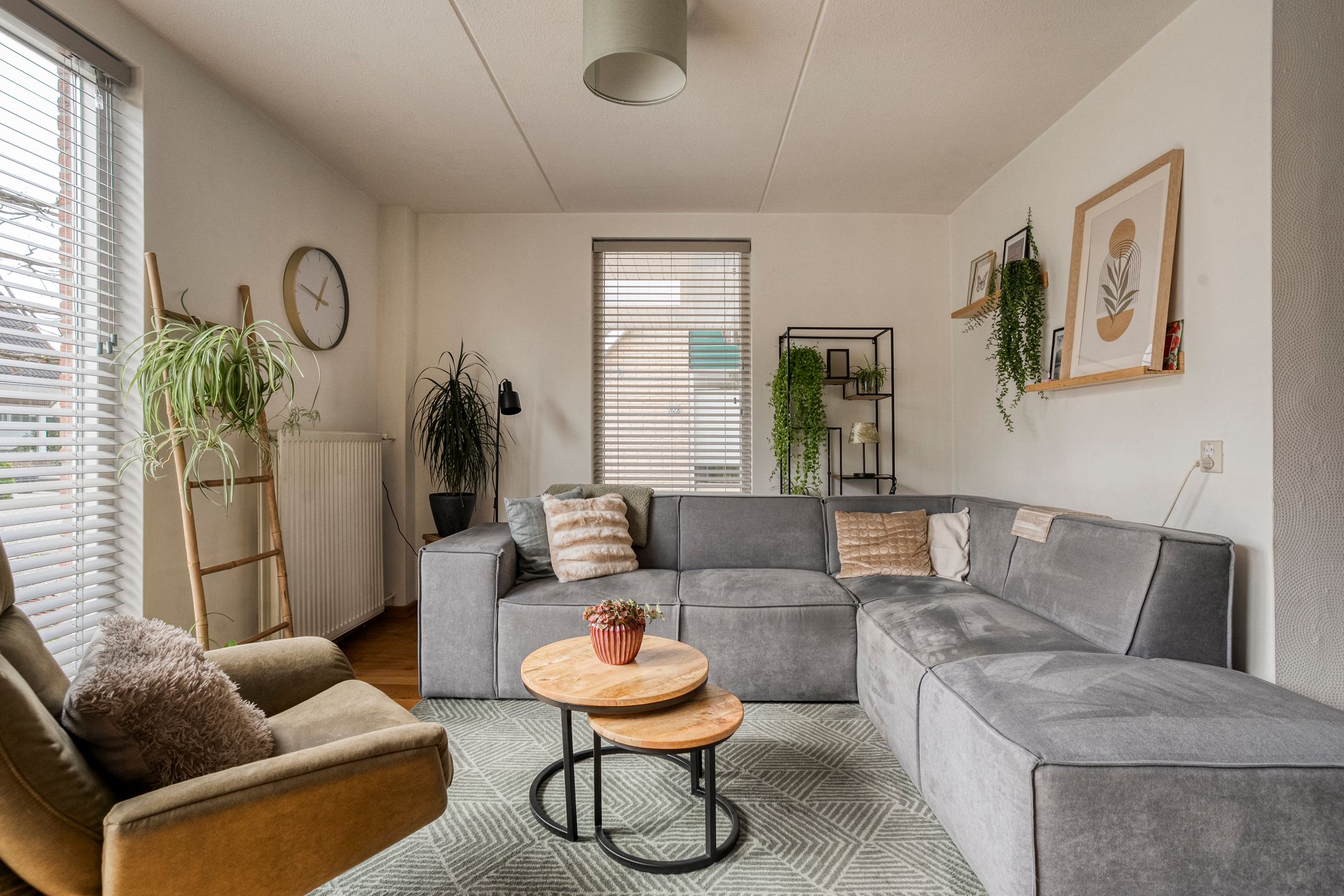 Photo 9 of Van Laakstraat 23