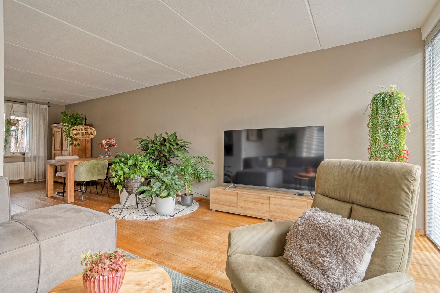 Photo 10 of Van Laakstraat 23