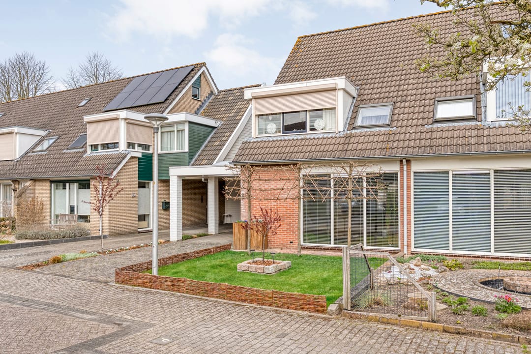 Photo 2 of Van Laakstraat 23