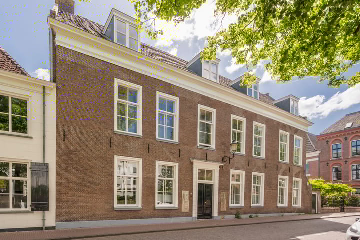 Photo 2 of Zuidsingel 45-B