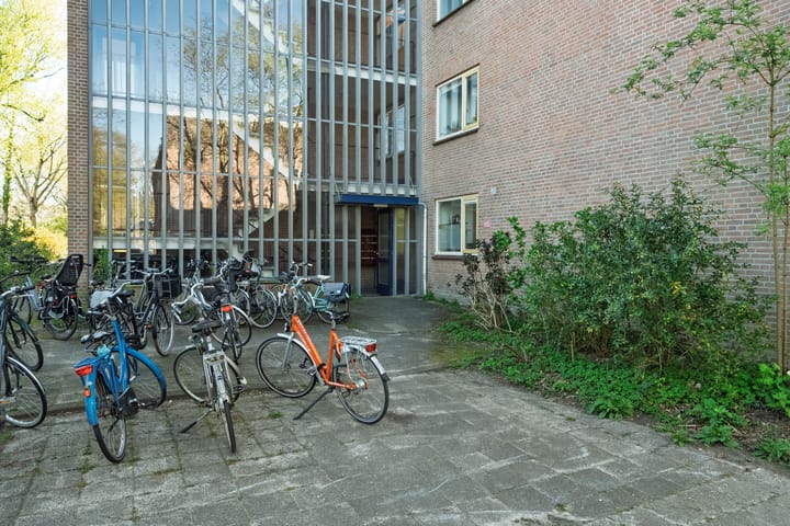 Photo 4 of Eykmanstraat 4-I