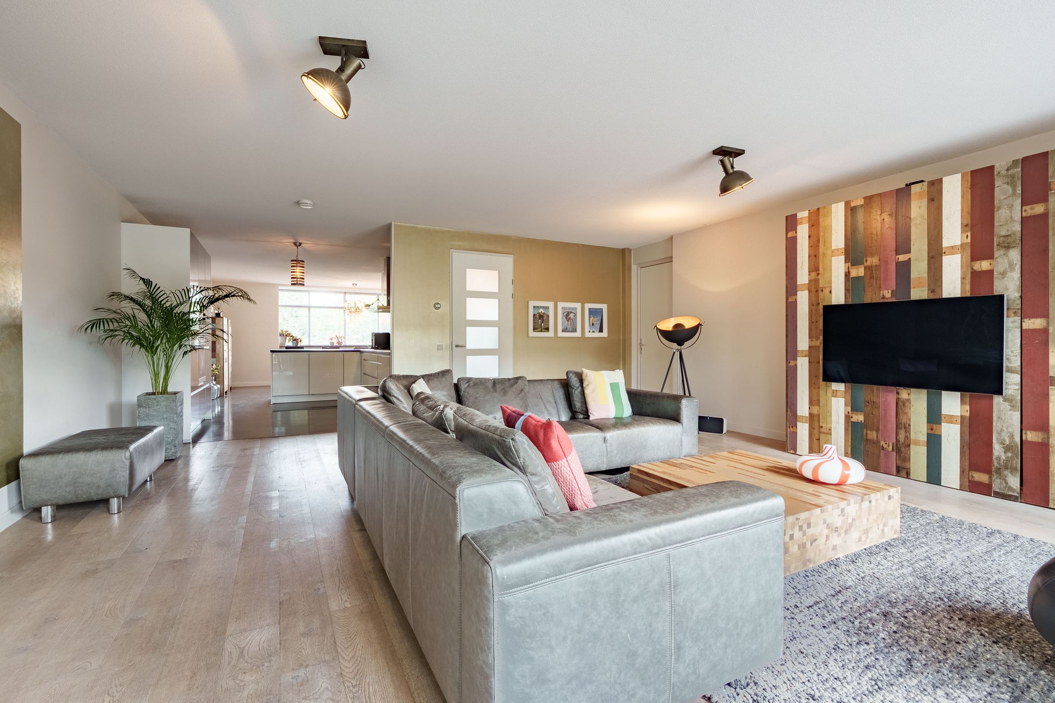 Foto 3 van Elstar 76