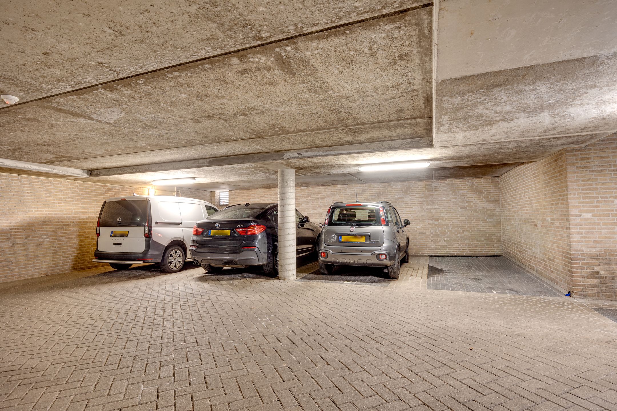 Photo 30 of Tromplaan 18