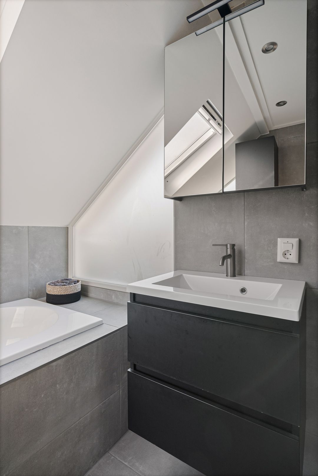 Photo 28 of Bordine 9