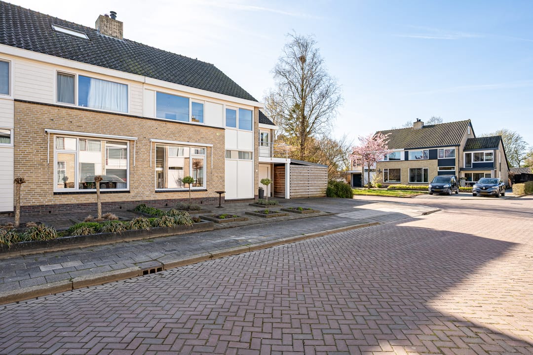 Photo 46 of Bordine 9