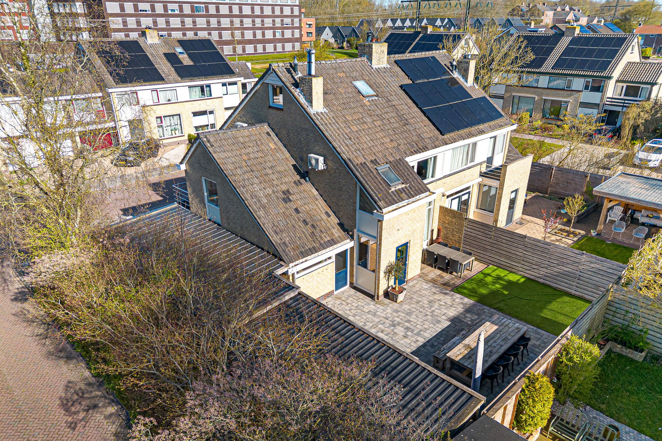 Photo 48 of Bordine 9