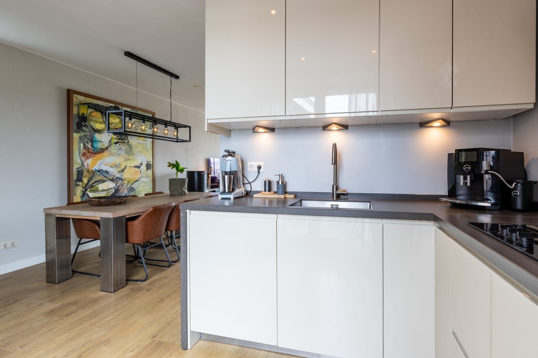 Photo 13 of Aalsmeerderdijk 504