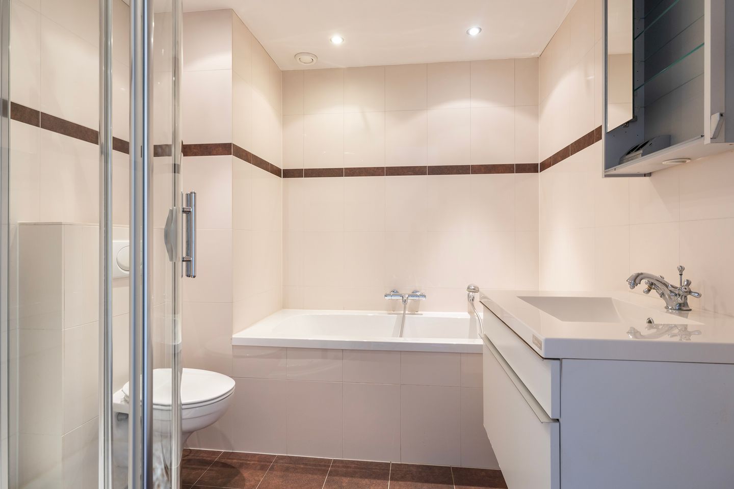 Photo 19 of Rodderikweg 27