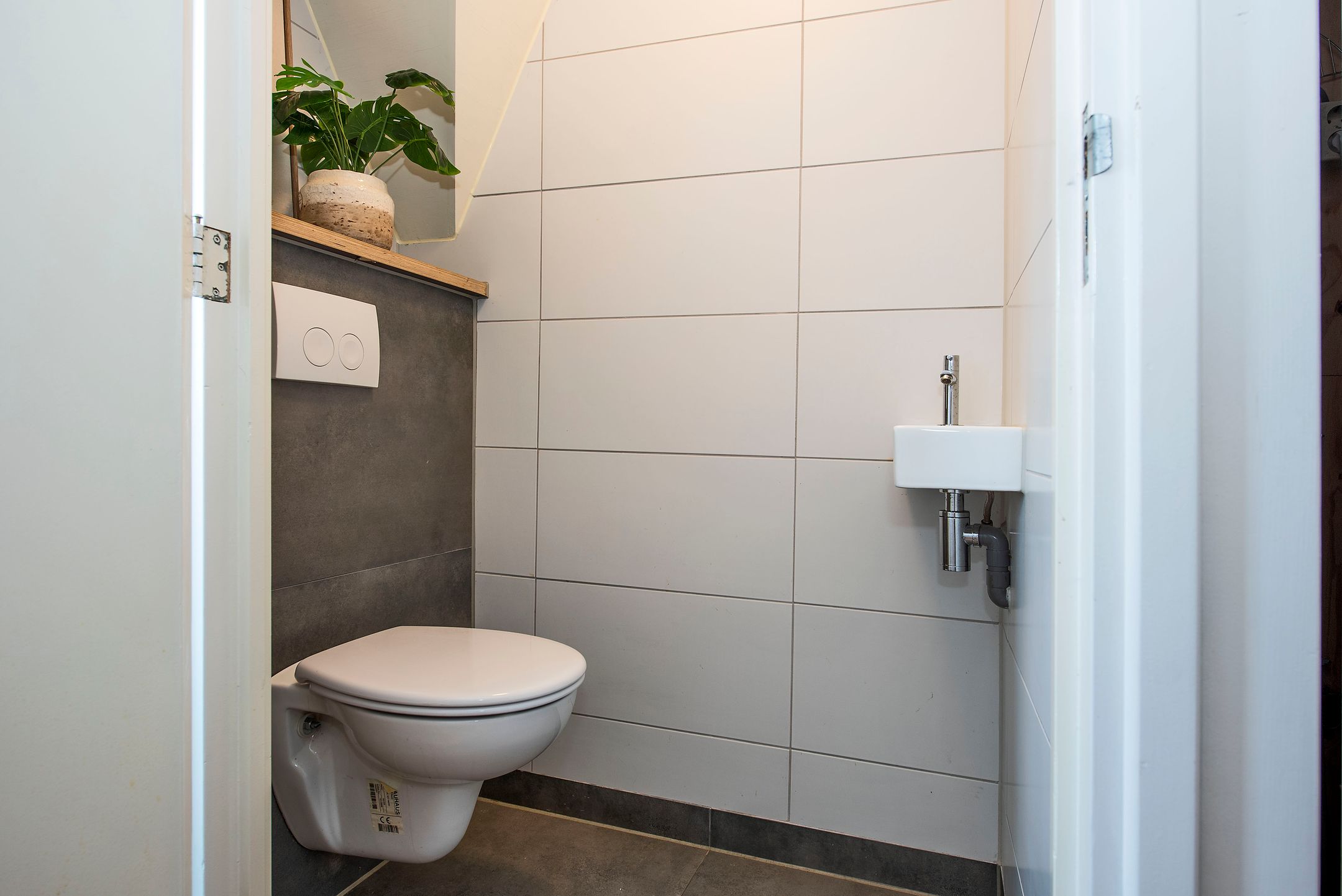 Photo 9 of Hoofdstraat 35-B