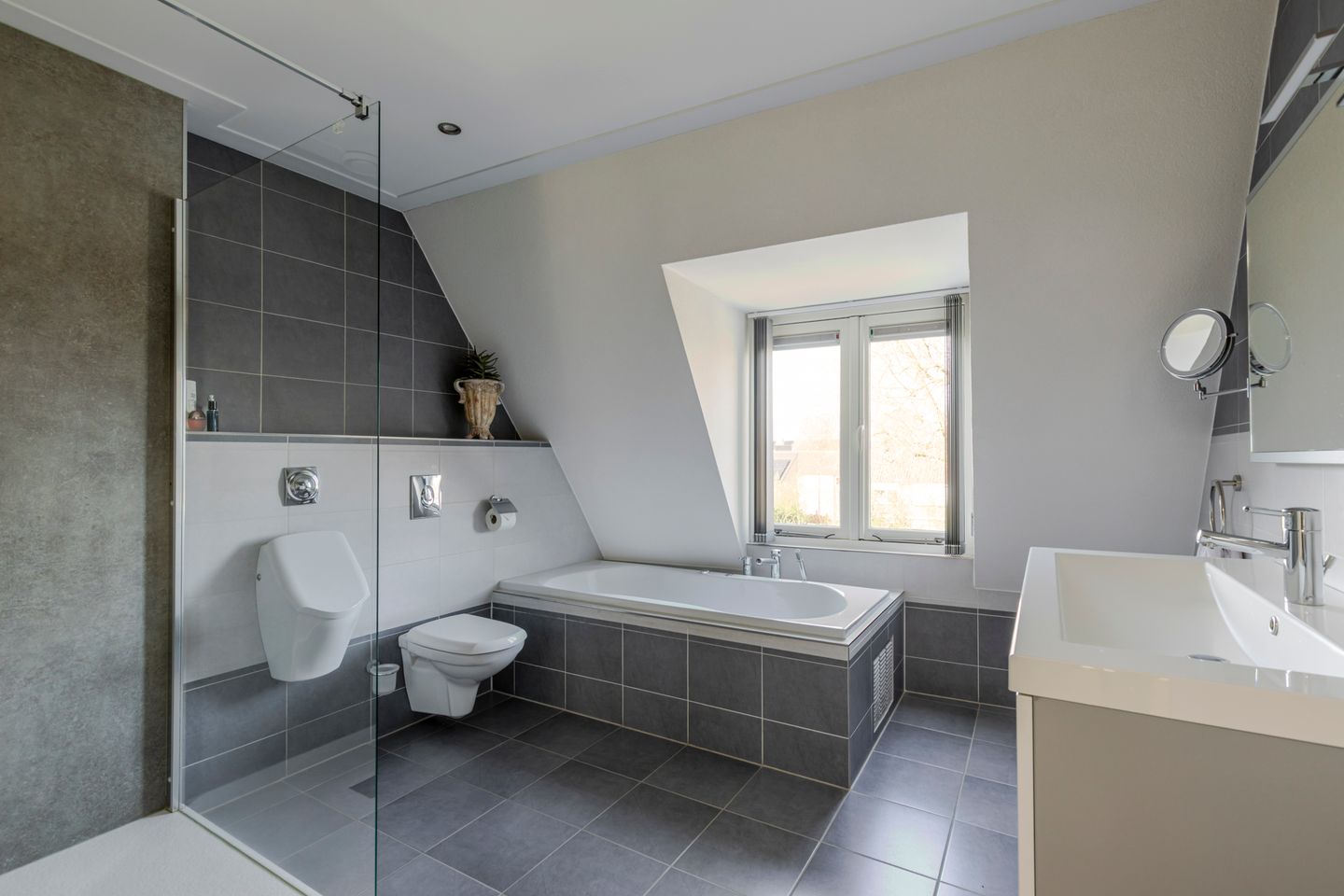 Foto 29 van Dorpsstraat 14-A