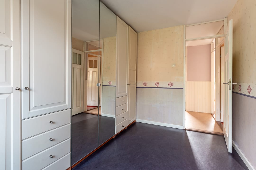 Spacious Family Home with 5 Bedrooms on a Car-Free Path — 26