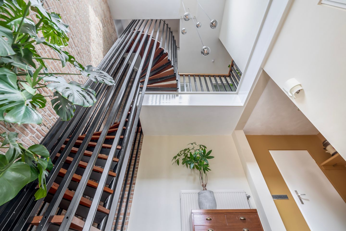 Foto 10 van Augusta de Witstraat 40