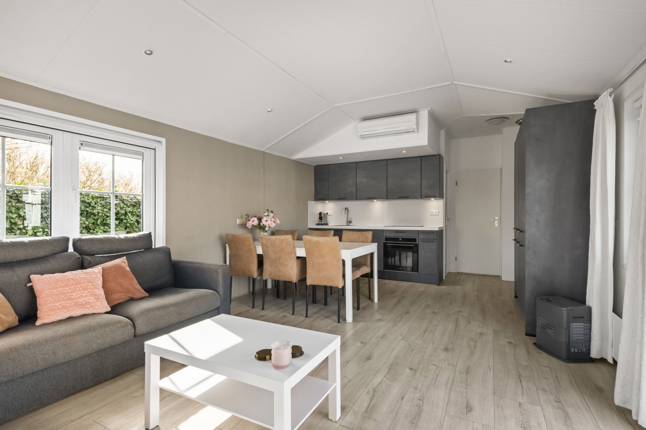 4-bedroom freehold villa in Loosdrecht — photo 2 of 5