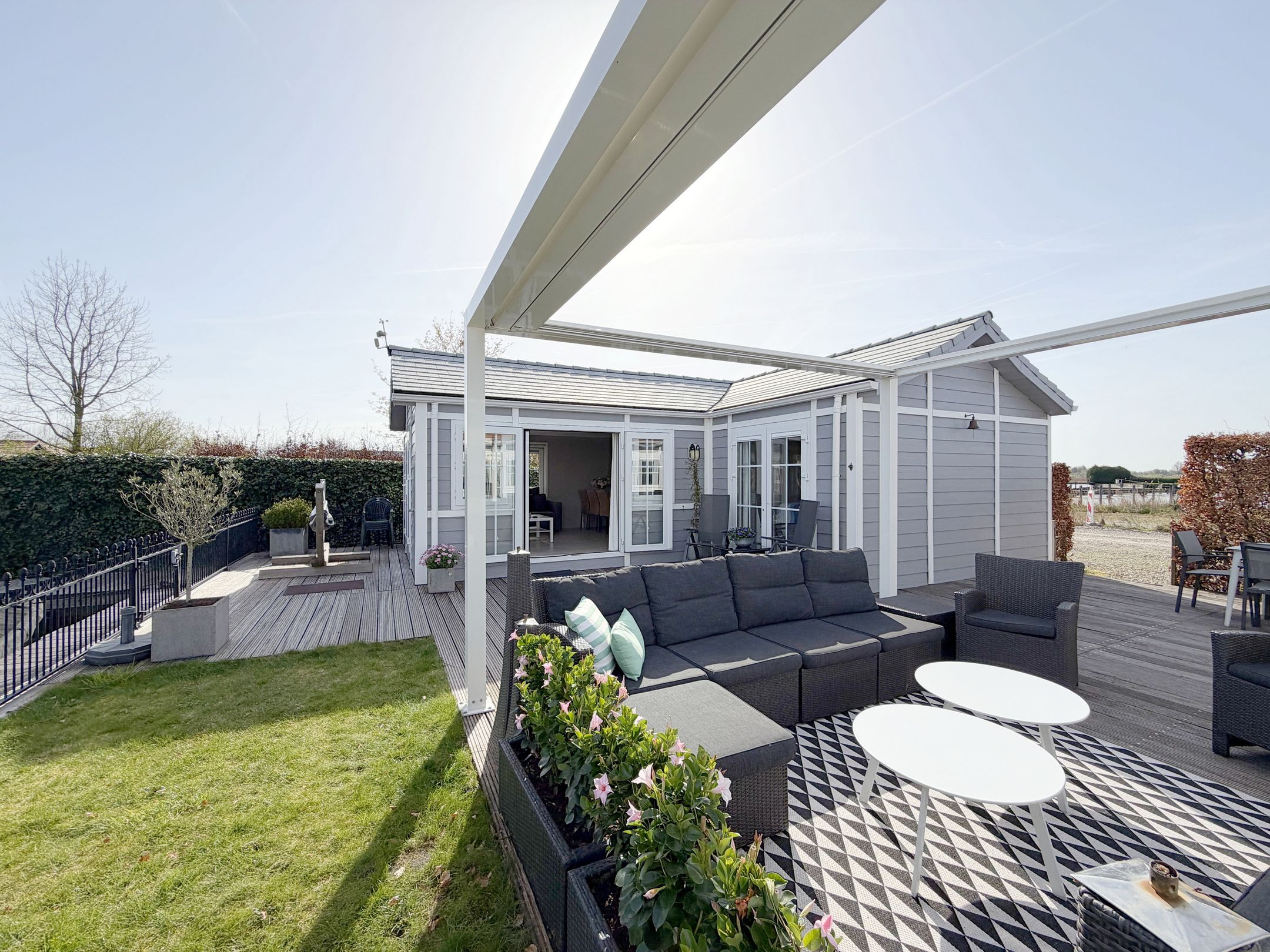4-bedroom freehold villa in Loosdrecht — photo 1 of 5