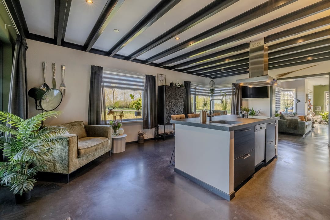 Foto 31 van Uithuizerweg 17